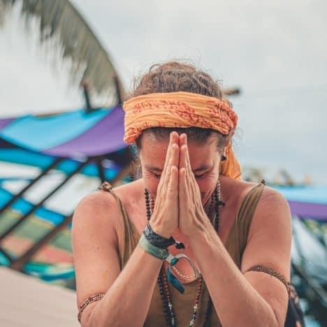 5 Gratitude Rituals That Will Help Raise Your Vibration